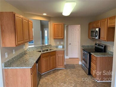 749 Jennings Rd, Statesville, NC 28625 - photo 7