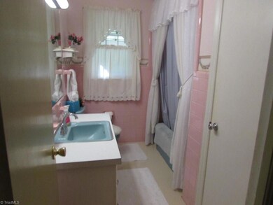 1517 Browers Chapel Rd, Asheboro, NC 27205 - photo 5