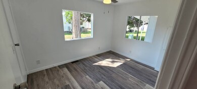 2948 Reinhard Ave, Sarasota, FL 34234 - photo 4