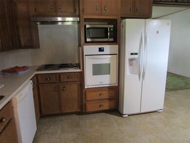 304 S Garrett Ave, Ennis, TX 75119 - photo 4