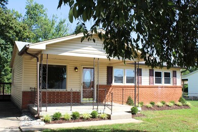 6104 Herron Ct, Louisville, KY 40229 - photo 3