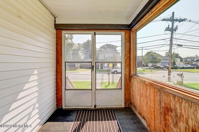 203_poole_ave_004