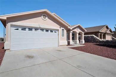 756 Desert Sage Dr, Horizon City, TX 79928 - photo 2