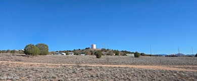 25682 Saint Joseph Rd, Paulden, AZ 86334 - photo 6