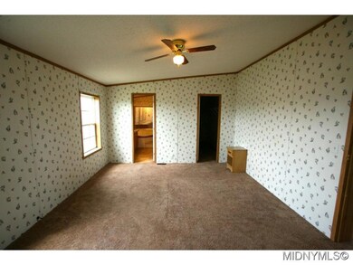 MASTER BEDROOM W/BATH