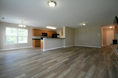 9712 Evanwood Ct, Louisville, KY 40228 - photo 6