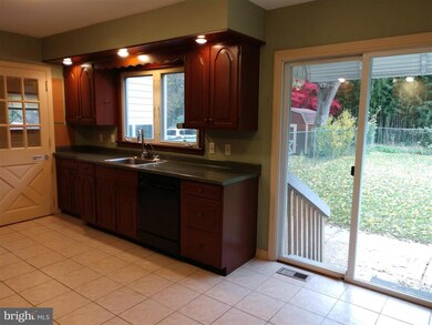 74 Main Blvd, Ewing, NJ 08618 - photo 7