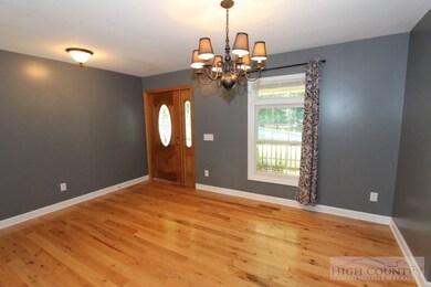 Dining & Entry