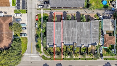 1402 SW 4th Ave, Fort Lauderdale, FL 33315 - photo 2