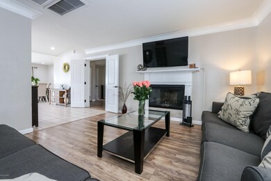 5013 E 2nd St Living room