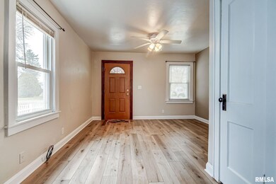 3228 S 5th St unit 1, Springfield, IL 62703 - photo 7