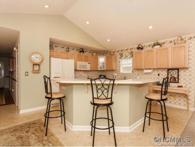 33 Gray Wolf Ln, Hendersonville, NC 28792 - photo 7