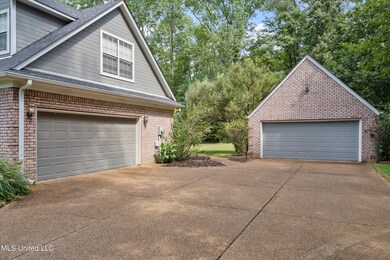 32-Garages