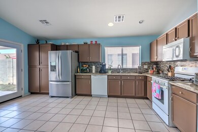 10444 W Medlock Dr-13