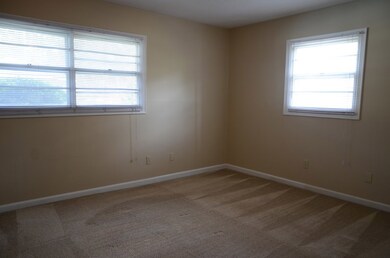 1822 Lullwater Rd, Albany, GA 31707 - photo 3