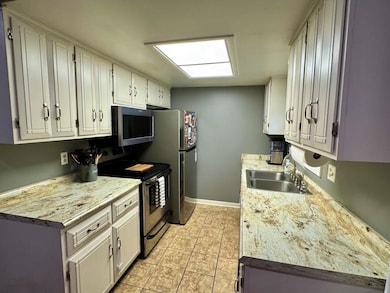 708 N Fairoaks Dr, New Castle, IN 47362 - photo 7