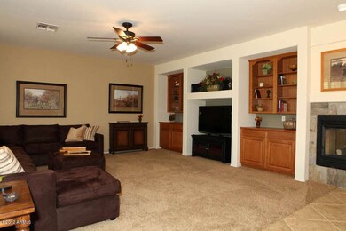 LRG Fam Rm Open to Kitchen!