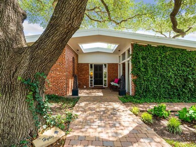 1311 W Westhill Dr, Cleburne, TX 76033 - photo 3