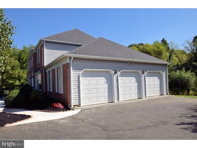 1843 Beacon Hill Dr, Dresher, PA 19025 - photo 2