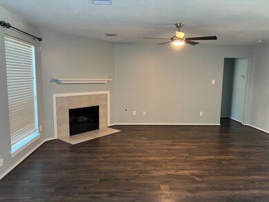 4105 Cleburne Dr, Pearland, TX 77584 - photo 4