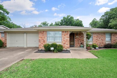720 Oakwood Ave, Hurst, TX 76053 - photo 2