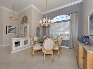 Dining room/foyer