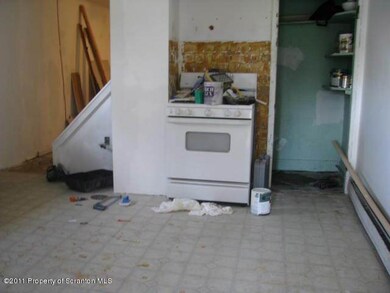 1307 Eynon St, Scranton, PA 18504 - photo 5