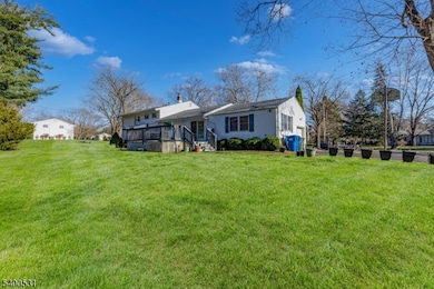 150 Cloverdale Cir, Tinton Falls, NJ 07724 - photo 6