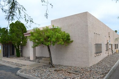 2701 E. Thomas #K Southwest Corner