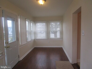 8 Broad St, Deepwater, NJ 08023 - photo 3