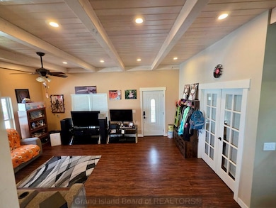 214 E Plum St unit DON, Doniphan, NE 68832 - photo 2