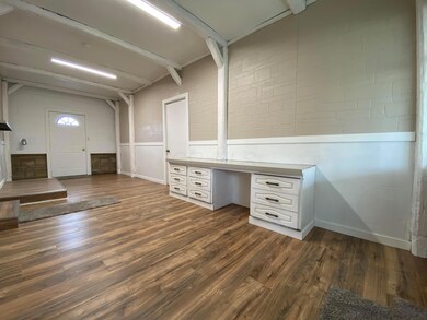 1375 N Court St, Circleville, OH 43113 - photo 4