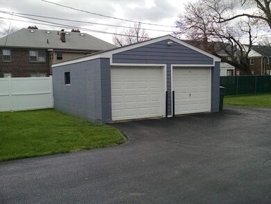 Garage 1375 broadview