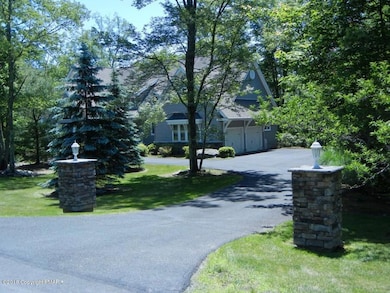 353 Wyndham Dr, Cresco, PA 18326 - photo 4