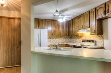 05- Kitchen Island