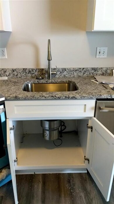 17 Cressey St, Henniker, NH 03242 - photo 3