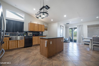 1259 Cheetah Way, Palmdale, CA 93551 - photo 5