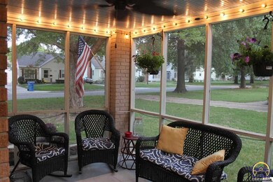 1725 SW Webster Ave, Topeka, KS 66604 - photo 7