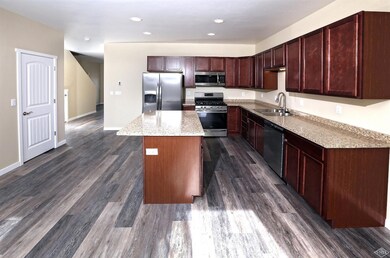 980 Hawks Nest Ln, Gypsum, CO 81637 - photo 3