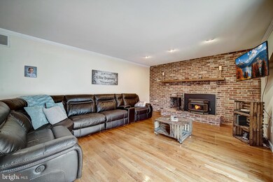 4929 Meadowview Dr, Macungie, PA 18062 - photo 4
