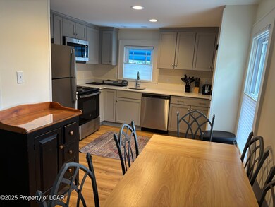 127 B N. Main6