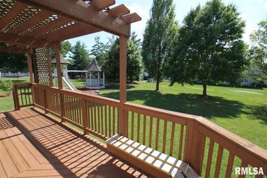 5307 N Castleberry Dr, Peoria, IL 61615 - photo 5