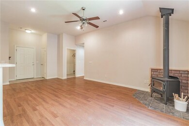 33 N Cedar Ave, West Fork, AR 72774 - photo 4