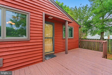 6045 Claire Dr, Elkridge, MD 21075 - photo 4