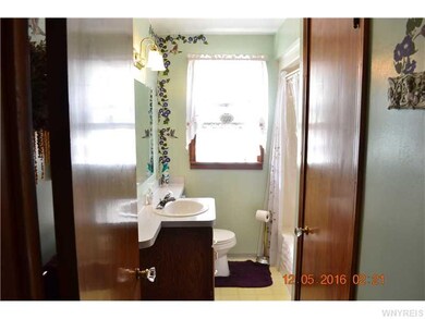Bathroom. 1st FLOOR FULL BATH WITH TUB