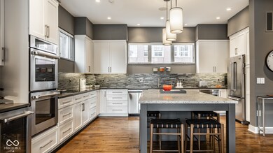 614 E North St, Indianapolis, IN 46204 - photo 4