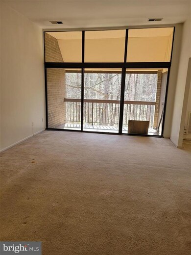 1666 Parkcrest Cir unit 301, Reston, VA 20190 - photo 5