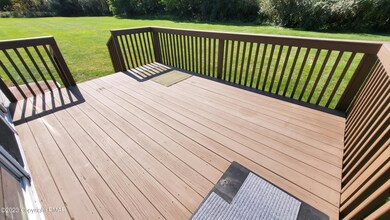 902 S Fork Dr, Easton, PA 18040 - photo 3