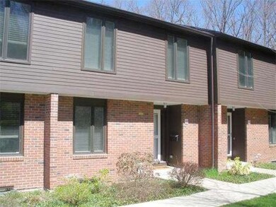 10 Emerson Ct, Amherst, MA 01002 - photo 3