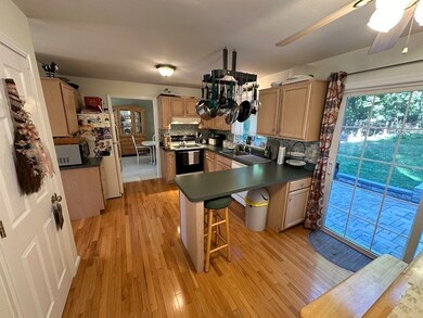 47 Dillon St, Worcester, MA 01604 - photo 6
